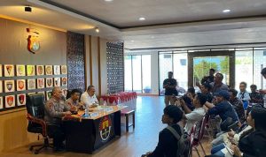 6538a98270380a720545ae74a5e8f1e9e8e09c4aeb1767e86c0a3f2766be8bb9.0