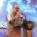 81a906c1fe508037dfd24c926852e3f8171257ecd2d0f7e54cdeee74e405bc7e.0